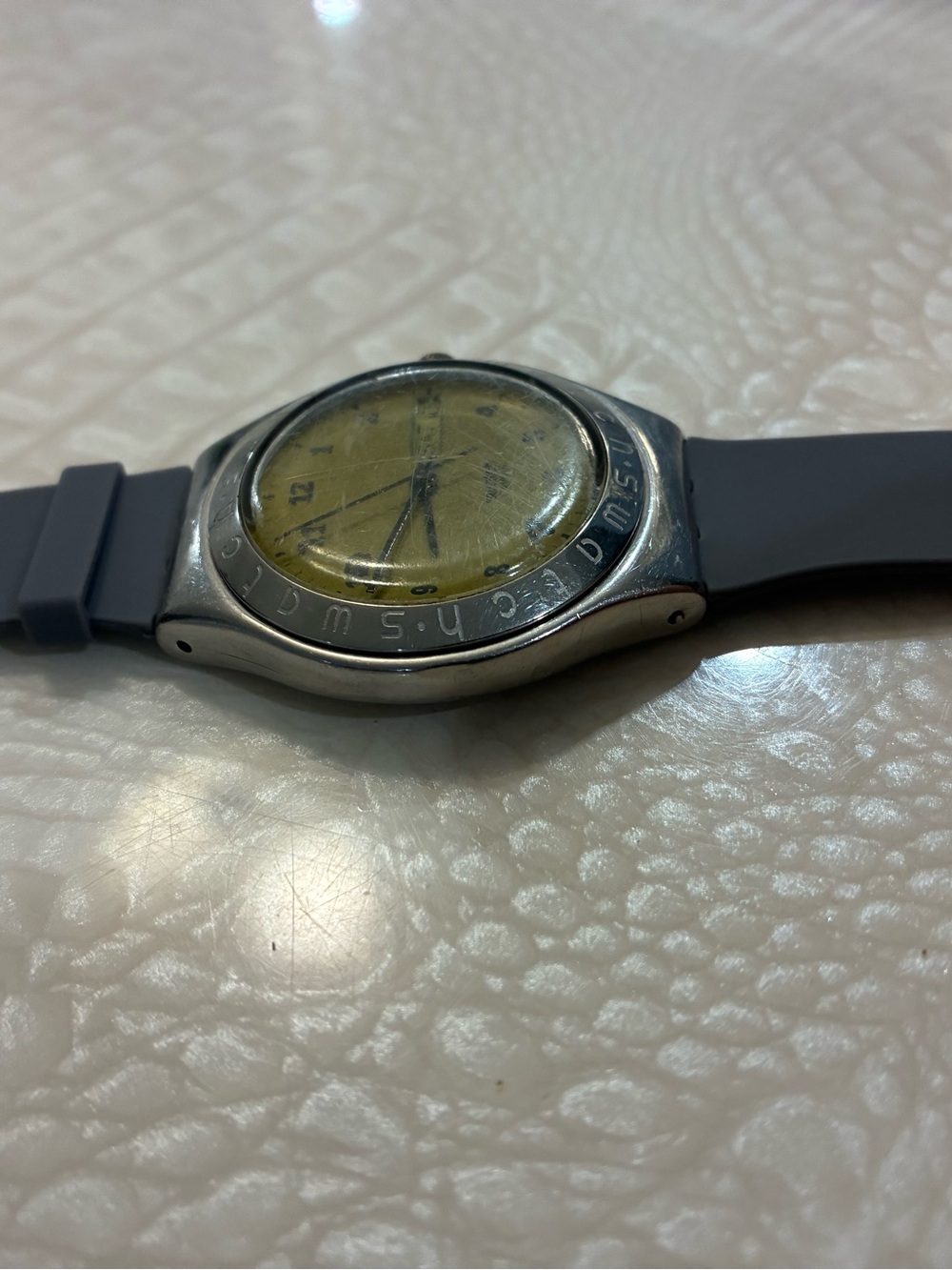 Swatch Vintage Men's Watch with Gray Strap - Picture 8 of 14